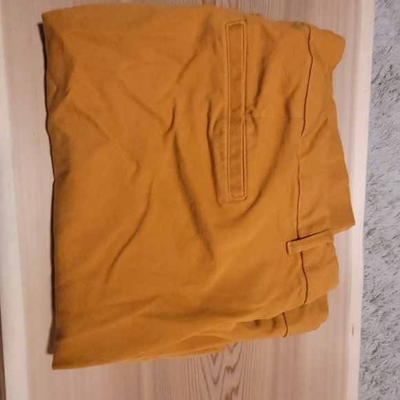 Old Navy pixie pants, size 26 - Picture 2 of 3